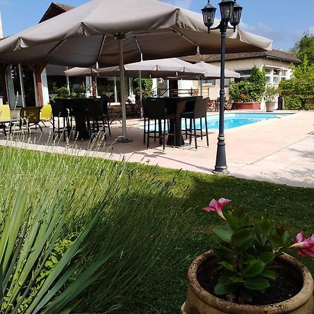 Hotel-Restaurant "La Gremelle" Ladoix-Serrigny Zewnętrze zdjęcie